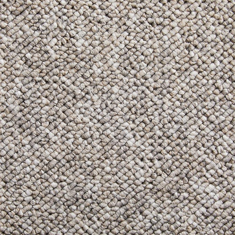 Comfort Home væg til væg tæpper med skumbagside i en flot beige farve